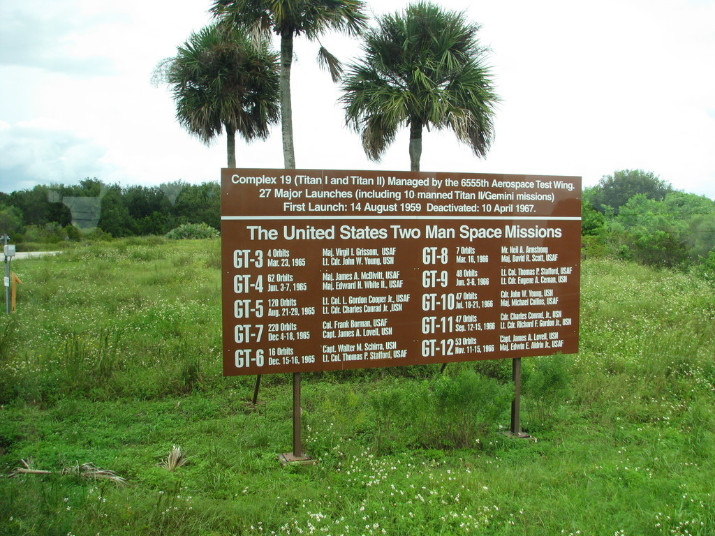 Memorial to the Gemini program, the successor to Mercury and predecessor to Apollo.