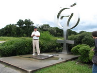 Memory to the Mercury program and its original 7 astronauts. The monument was unveiled near Launch Complex 14 in 1964 and contains a time capsule intended to be opened after 500 years, in 2464.