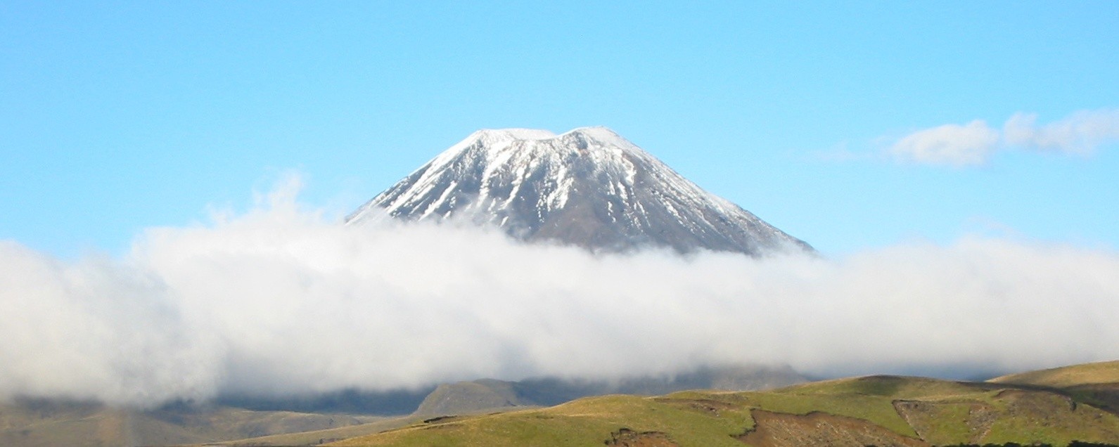 Mt Ngauruhoe (Orodruin / Mt Doom) in one of the very few sunny moments.